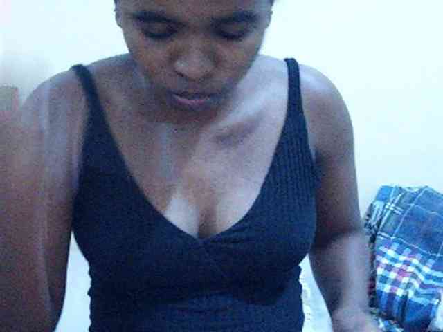 Sweetdiva2 webcam