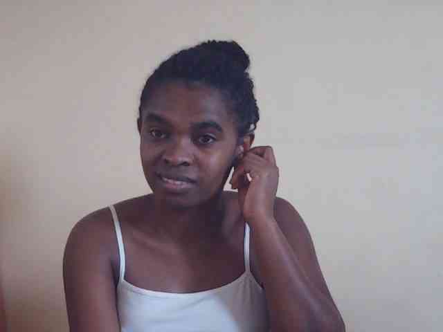 Sweetdiva2 webcam