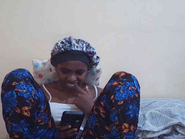Sweetdiva2 webcam