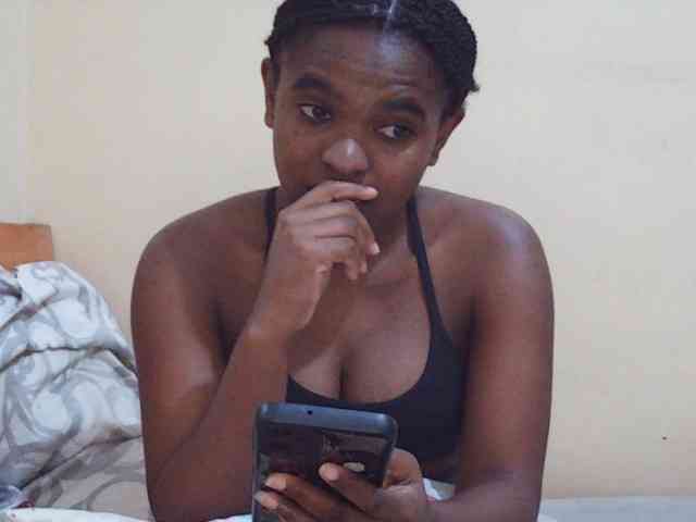 Sweetdiva2 webcam