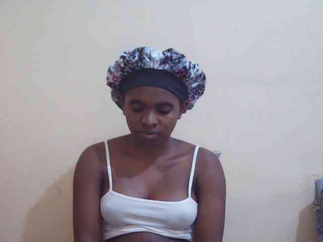 Sweetdiva2 webcam