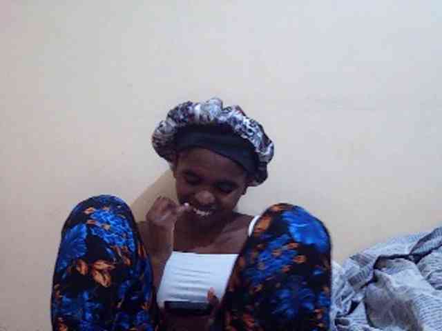 Sweetdiva2 webcam