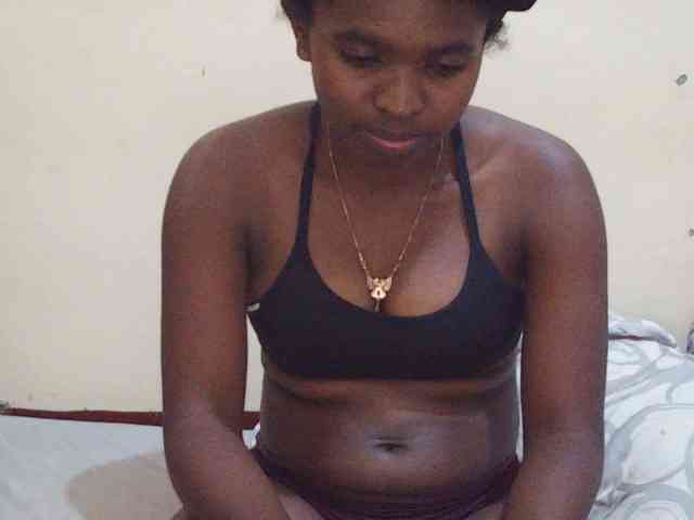 Sweetdiva2 webcam