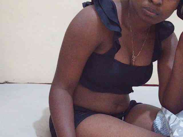 Sweetdiva2 webcam