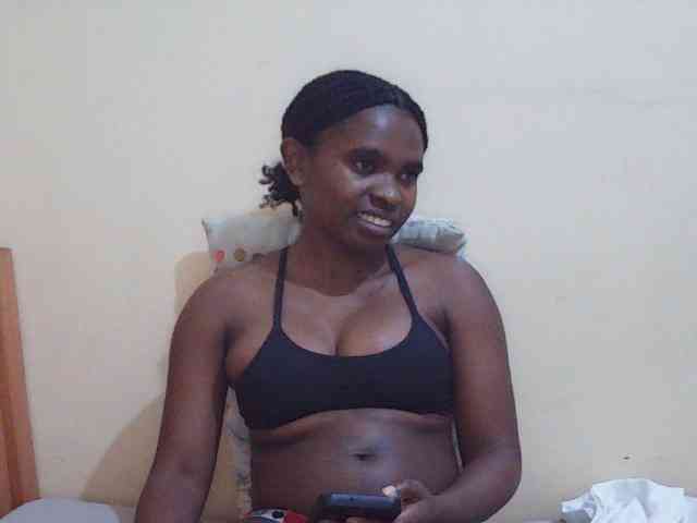 Sweetdiva2 webcam