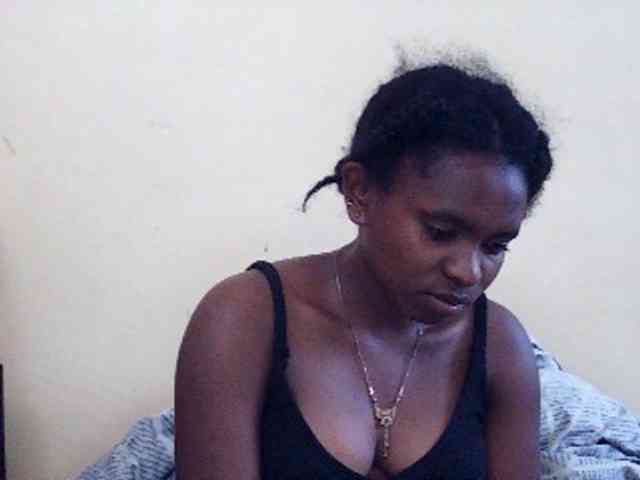 Sweetdiva2 webcam