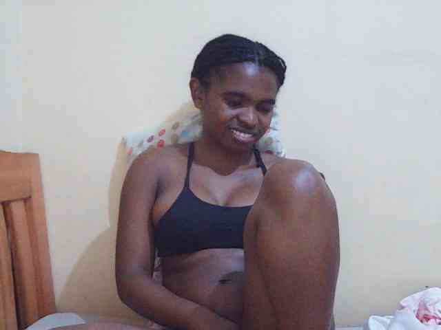 Sweetdiva2 webcam