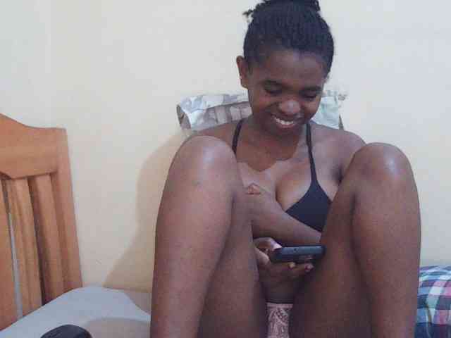 Sweetdiva2 webcam