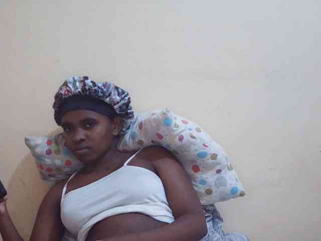 Sweetdiva2 webcam