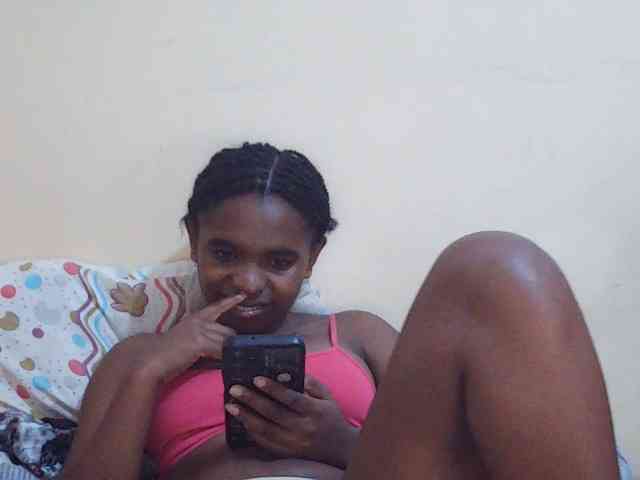 Sweetdiva2 webcam