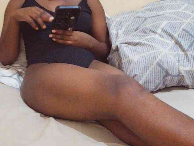 Sweetdiva2 webcam