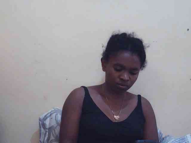 Sweetdiva2 webcam
