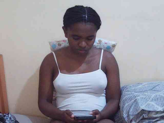 Sweetdiva2 webcam