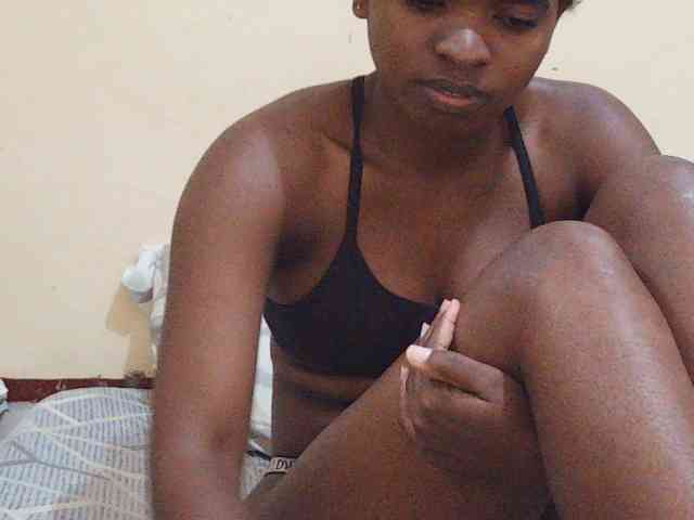 Sweetdiva2 webcam