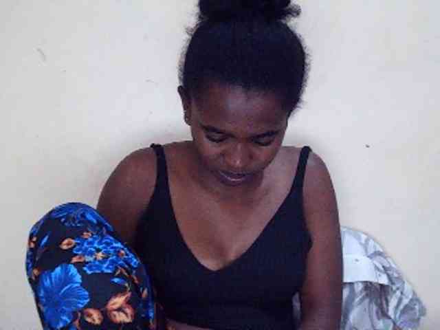 Sweetdiva2 webcam