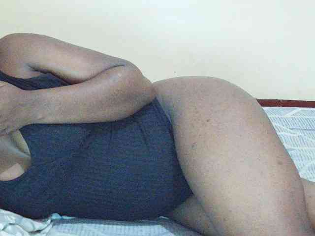 Sweetdiva2 webcam