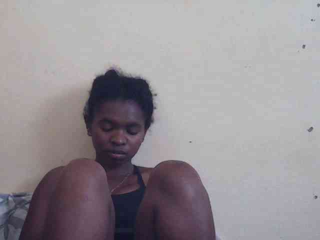 Sweetdiva2 webcam