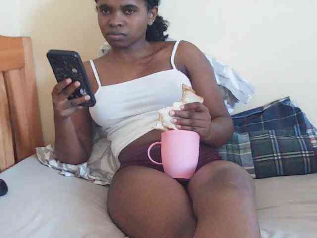Sweetdiva2 webcam