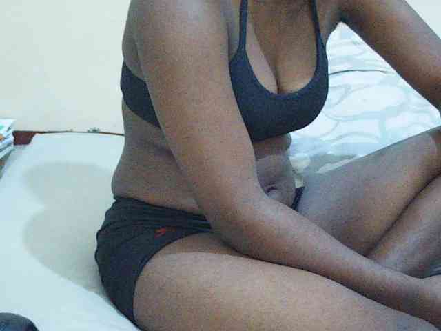 Sweetdiva2 webcam