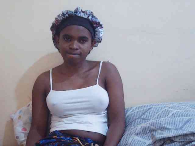 Sweetdiva2 webcam