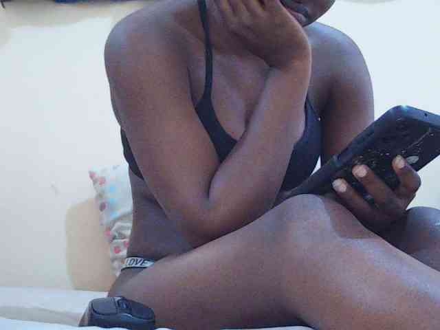 Sweetdiva2 webcam