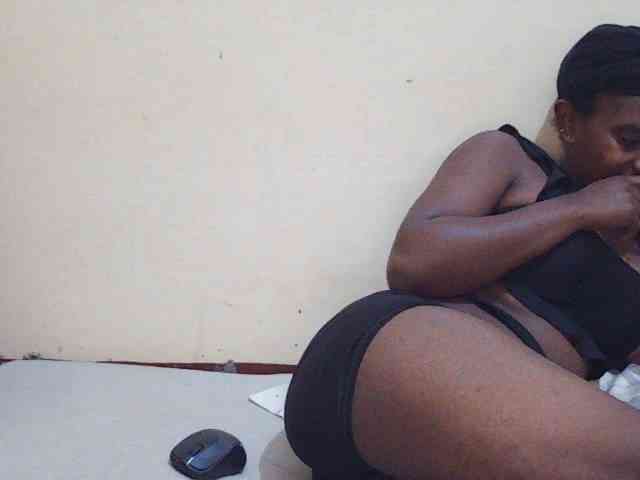 Sweetdiva2 webcam