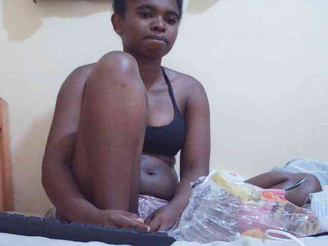 Sweetdiva2 webcam