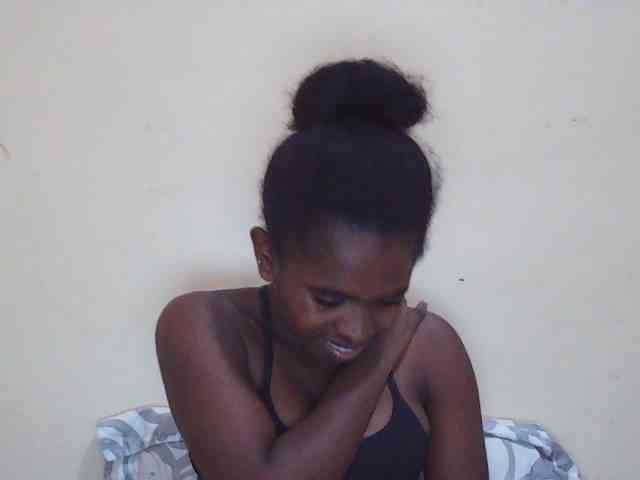 Sweetdiva2 webcam