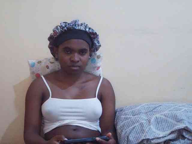 Sweetdiva2 webcam