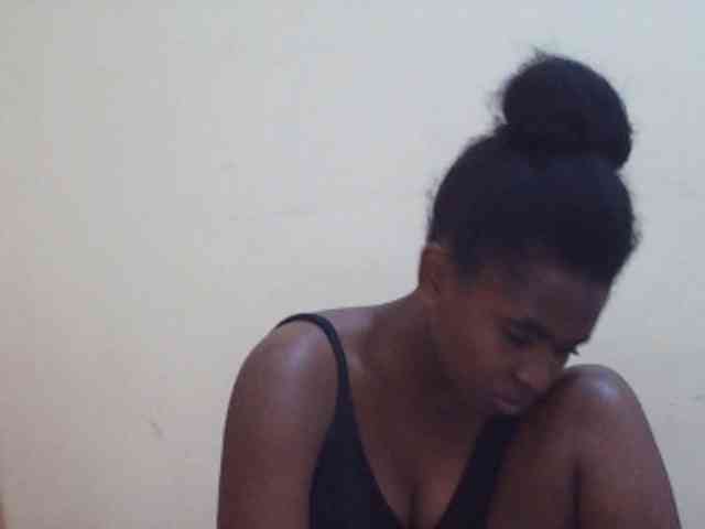 Sweetdiva2 webcam
