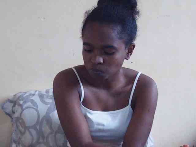 Sweetdiva2 webcam