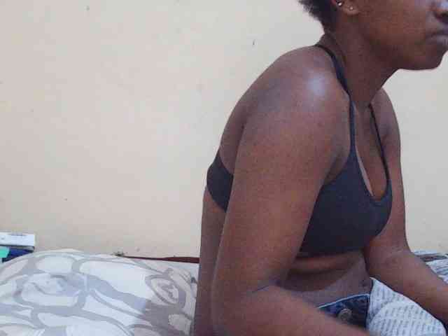 Sweetdiva2 webcam