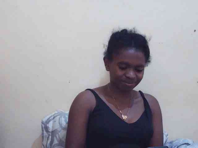 Sweetdiva2 webcam