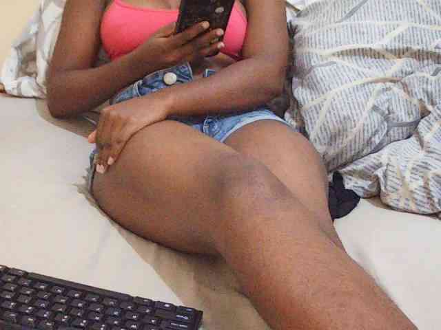 Sweetdiva2 webcam
