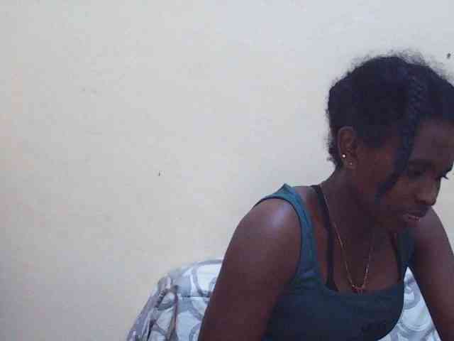Sweetdiva2 webcam