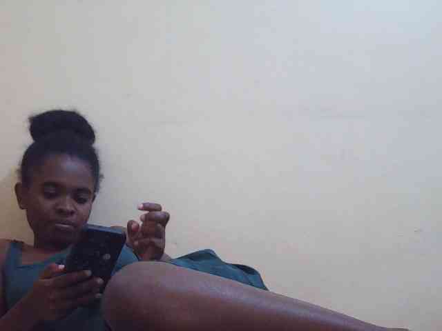Sweetdiva2 webcam