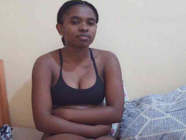 Sweetdiva2 webcam