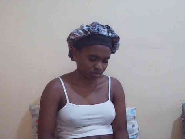 Sweetdiva2 webcam