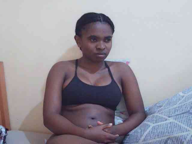 Sweetdiva2 webcam