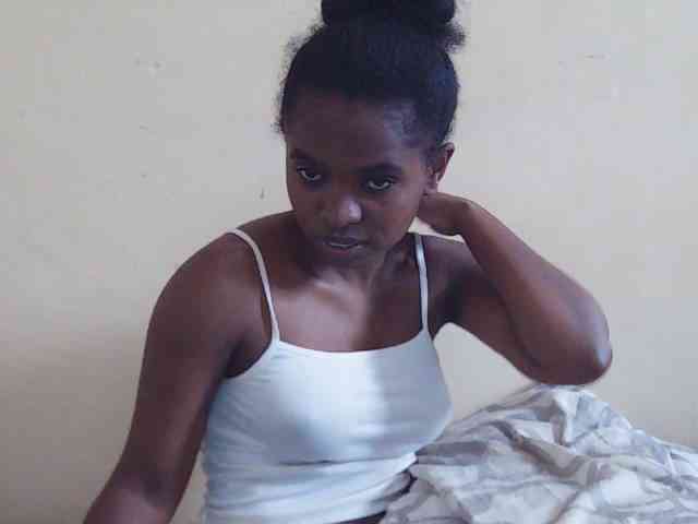Sweetdiva2 webcam