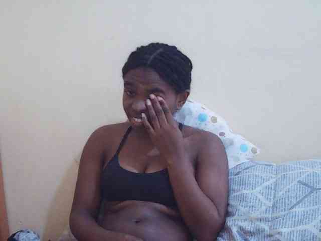 Sweetdiva2 webcam