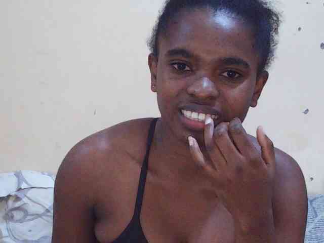 Sweetdiva2 webcam