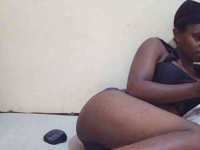 Sweetdiva2 webcam