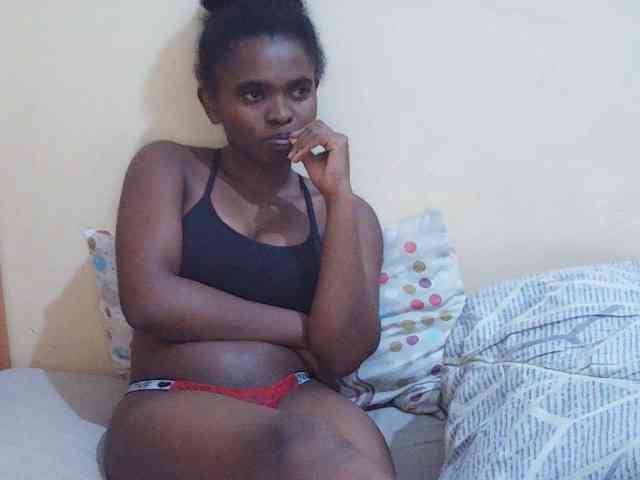 Sweetdiva2 webcam