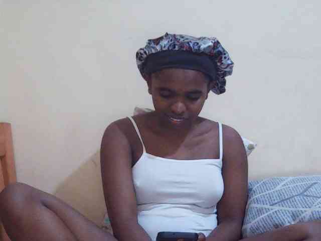 Sweetdiva2 webcam