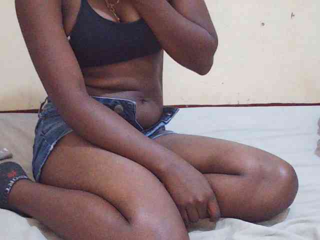 Sweetdiva2 webcam