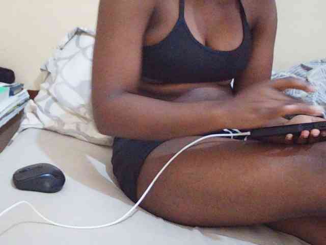 Sweetdiva2 webcam