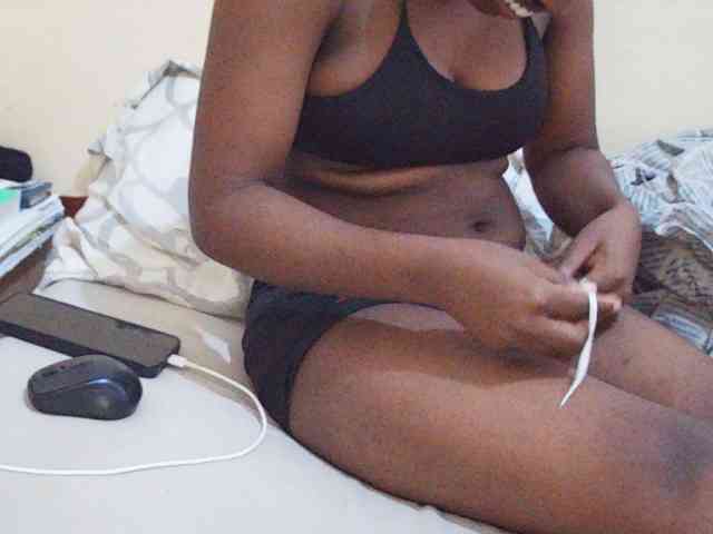 Sweetdiva2 webcam