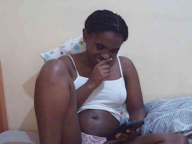 Sweetdiva2 webcam