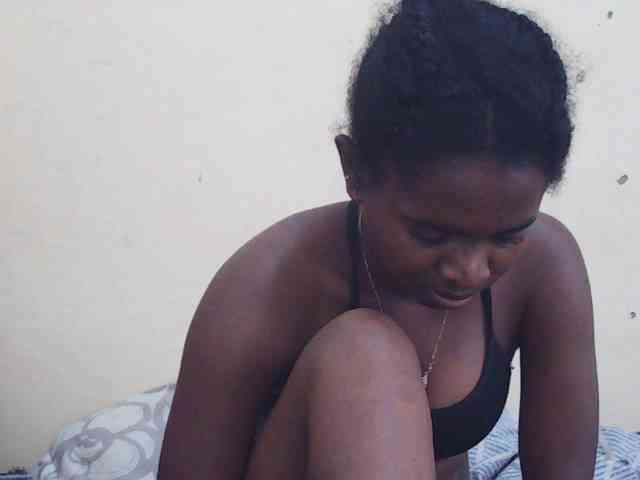 Sweetdiva2 webcam